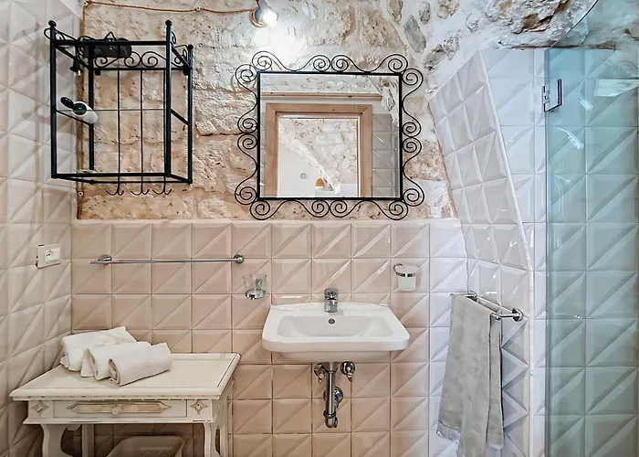 Le Antiche Mansioni 1 * Monte SantʼAngelo